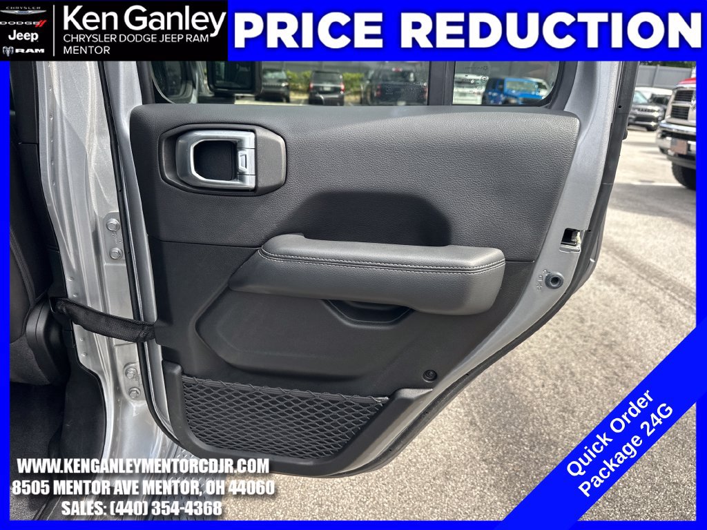 Used 2020 Jeep Gladiator Overland AWD/4WD image 21