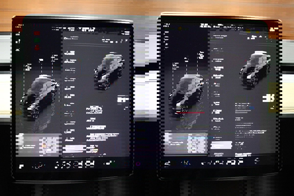 Used 2023 Tesla Model Y Performance image 13