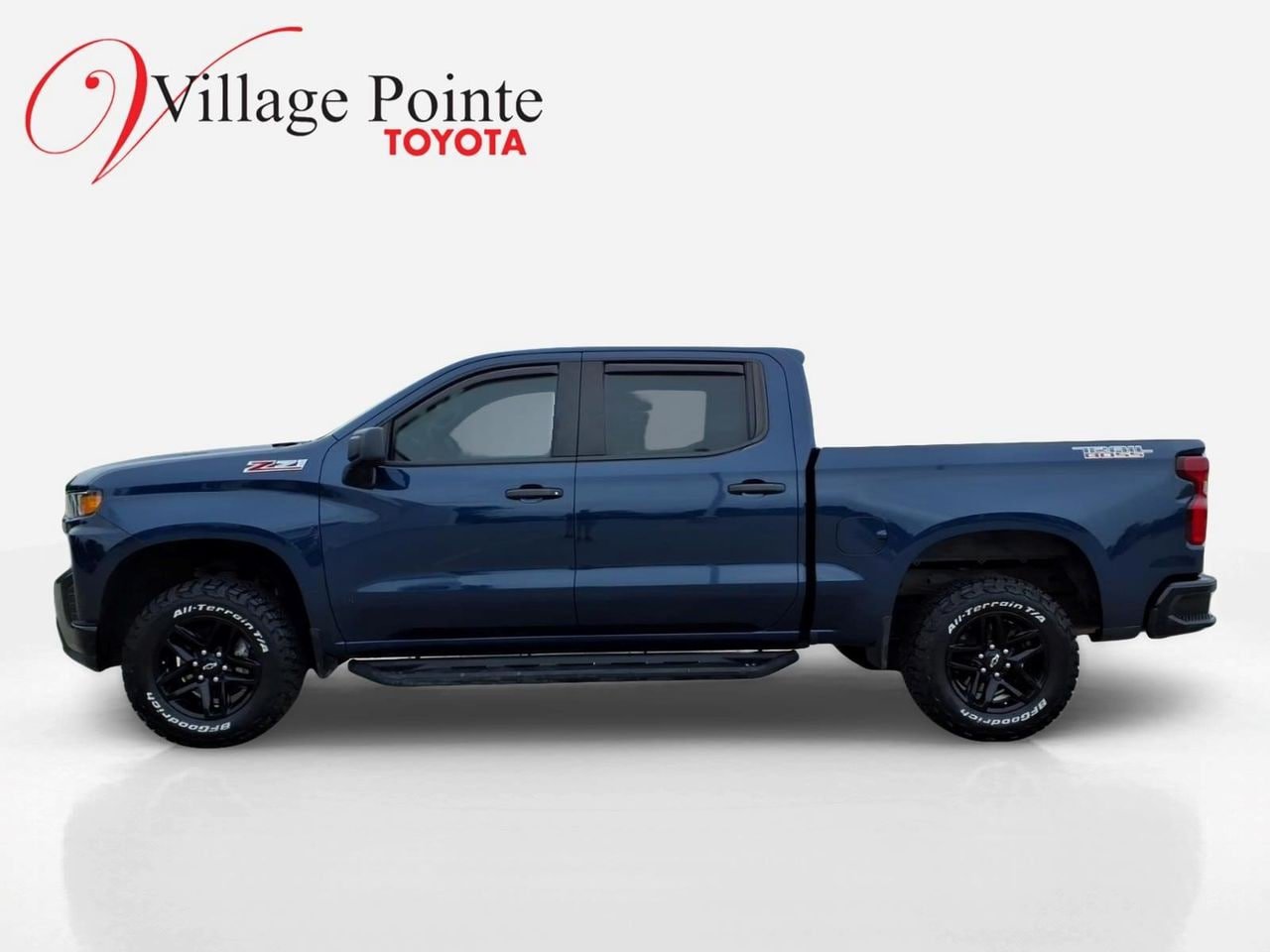 Used 2020 Chevrolet Silverado 1500 Custom Trail Boss w/ LPO, Dark Essentials Package AWD/4WD image 2