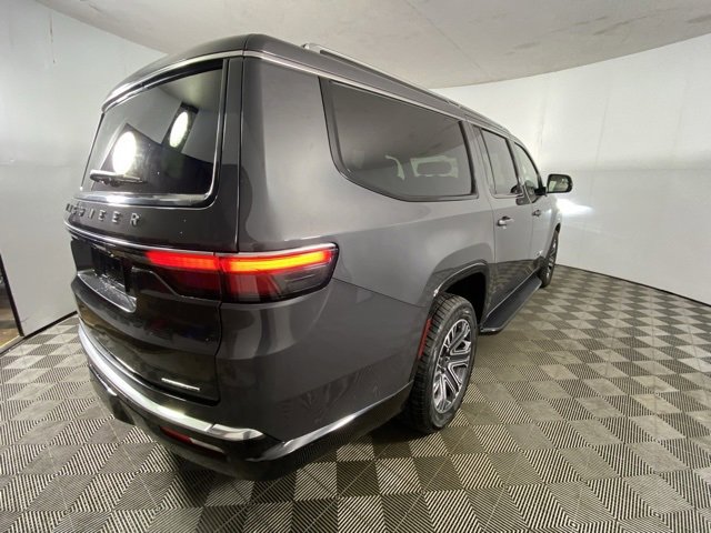 Used 2024 Jeep Wagoneer L Series II w/ Flexible Seating Group image 6