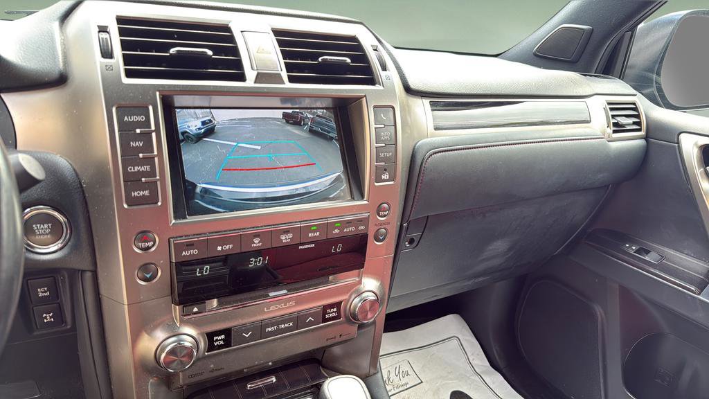Used 2021 Lexus GX 460 Premium w/ Premium Package image 29