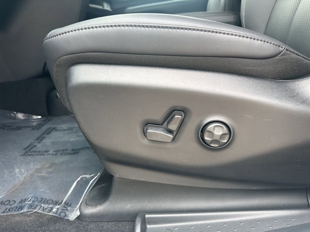 New 2026 Chrysler Pacifica Select image 13