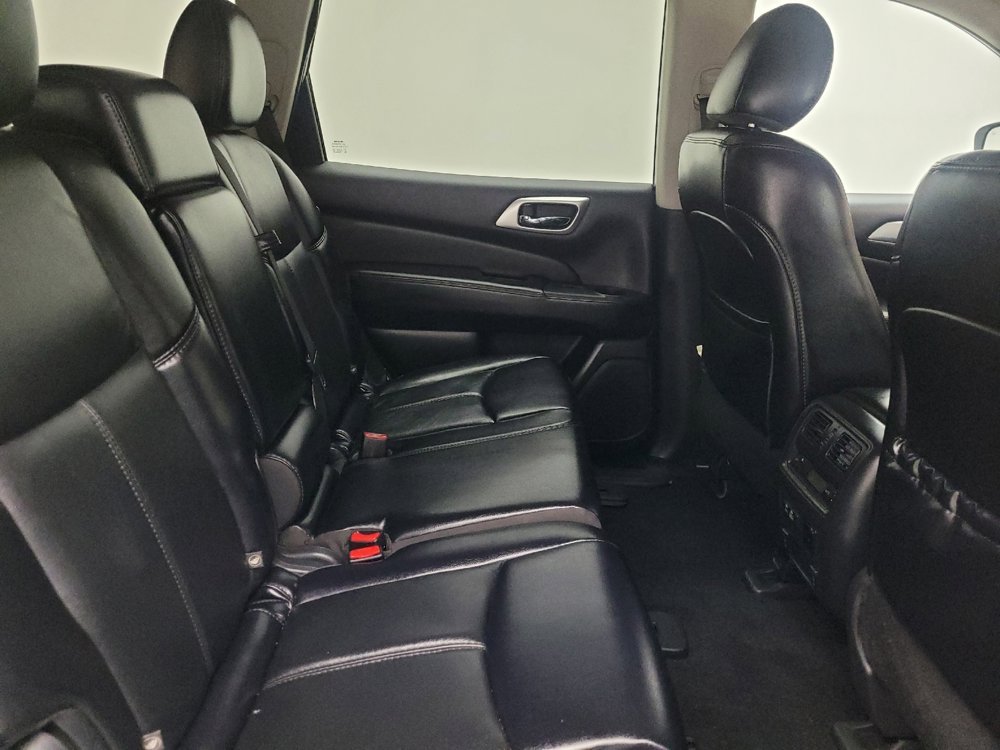 Used 2019 Nissan Pathfinder SL image 19