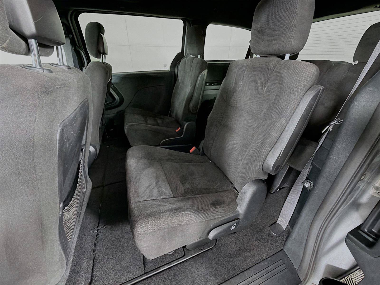 Used 2015 Dodge Grand Caravan SE w/ Quick Order Package 29E SE FWD image 23