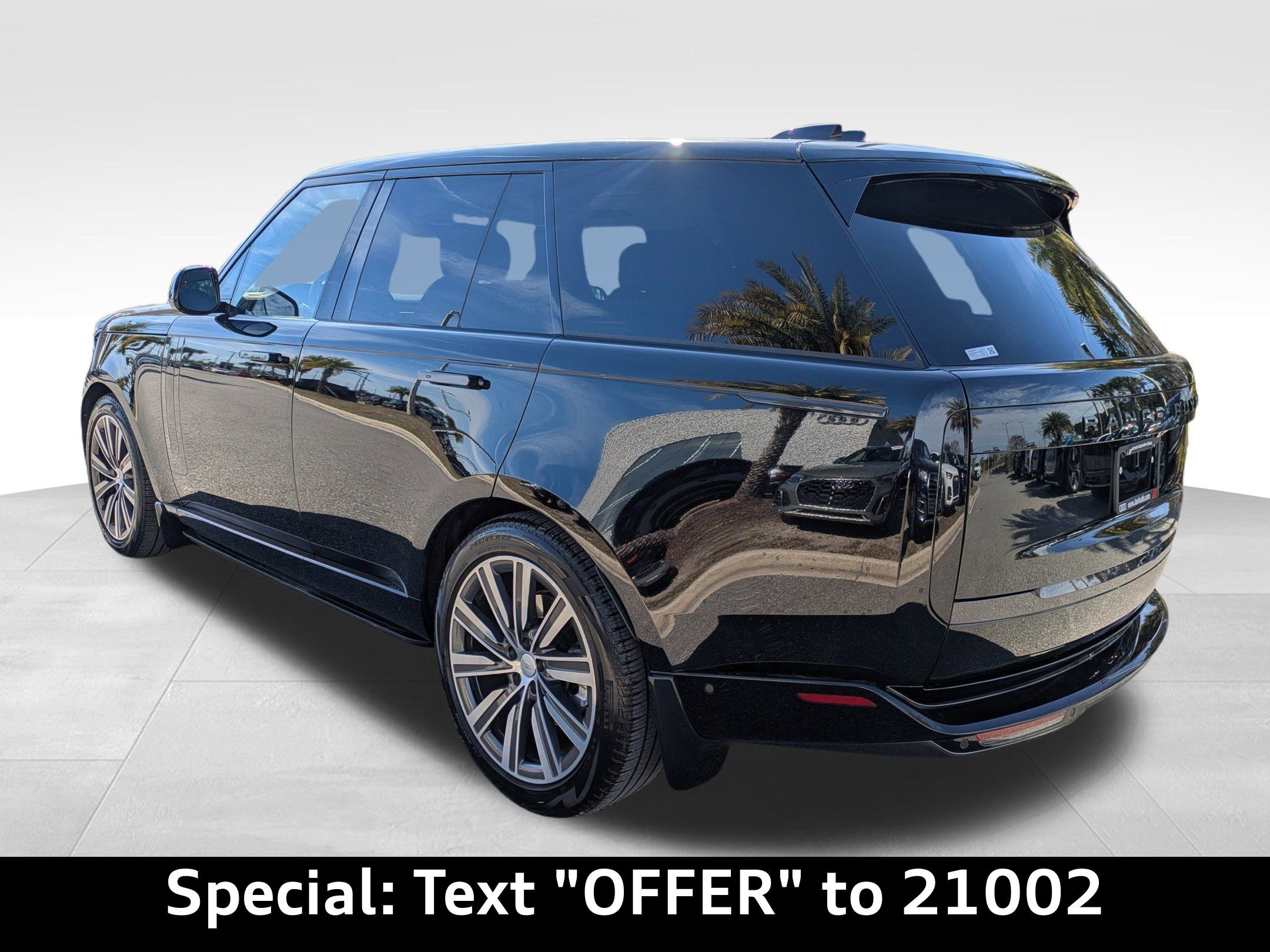 Used 2023 Land Rover Range Rover SE image 5