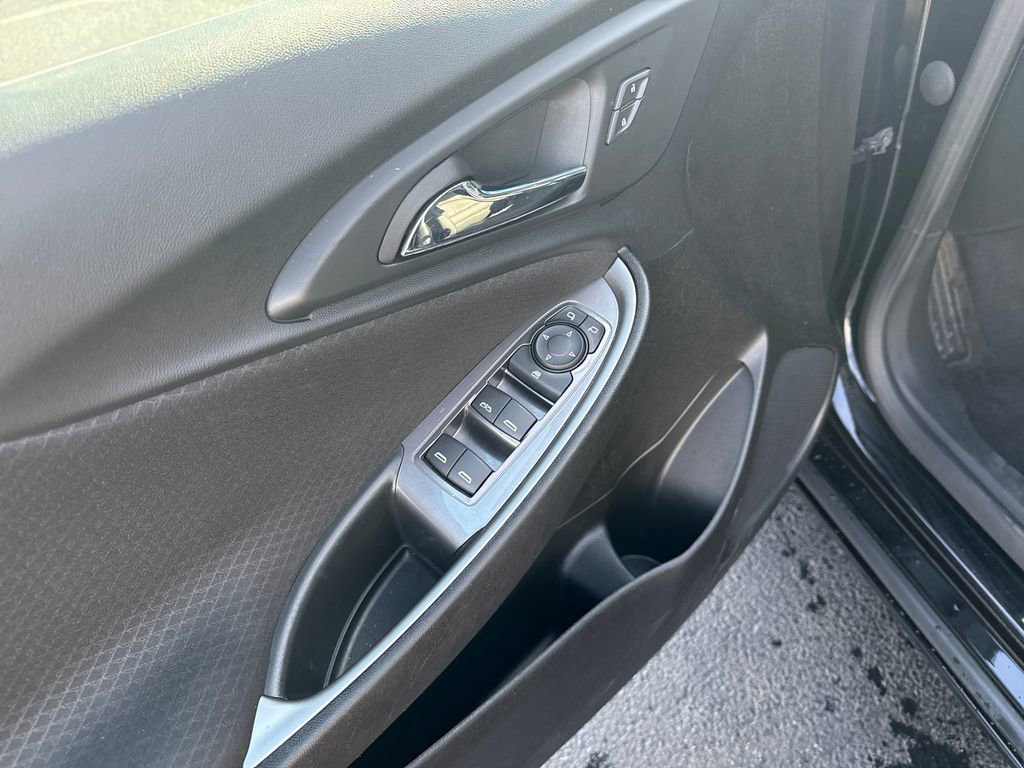 Used 2024 Chevrolet Malibu LT image 14