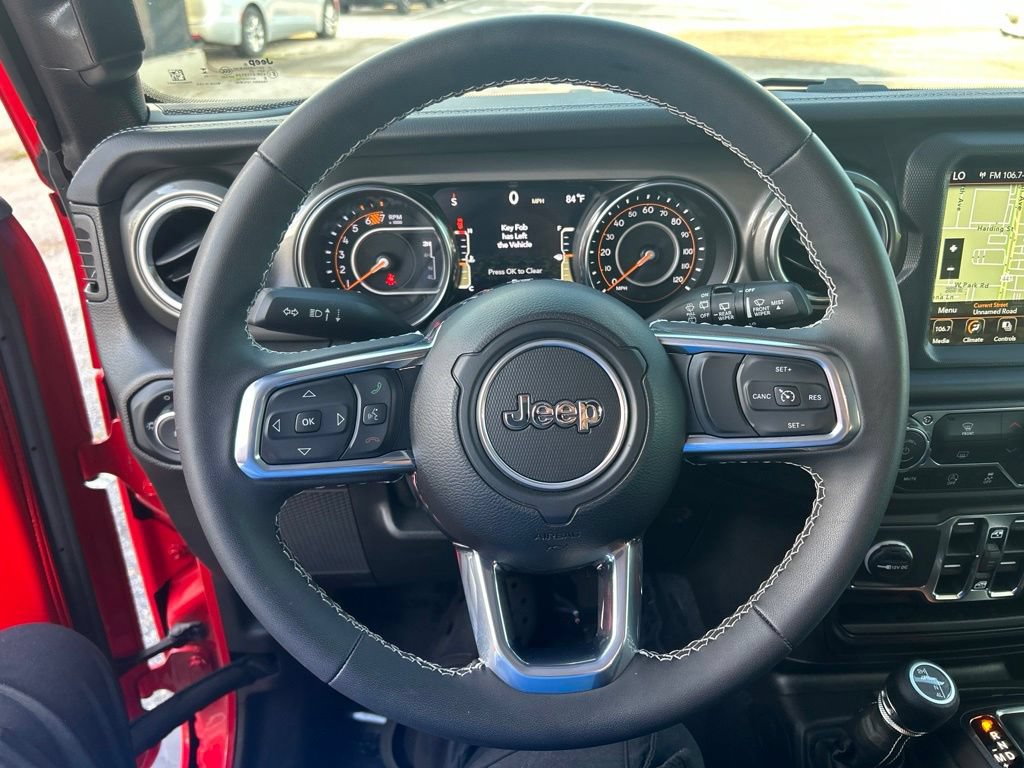 Used 2023 Jeep Wrangler Unlimited Sahara AWD/4WD image 16