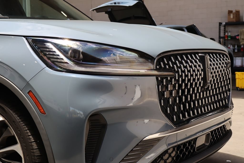 Used 2025 Lincoln Aviator Reserve w/ Equipment Group 201A AWD/4WD image 9