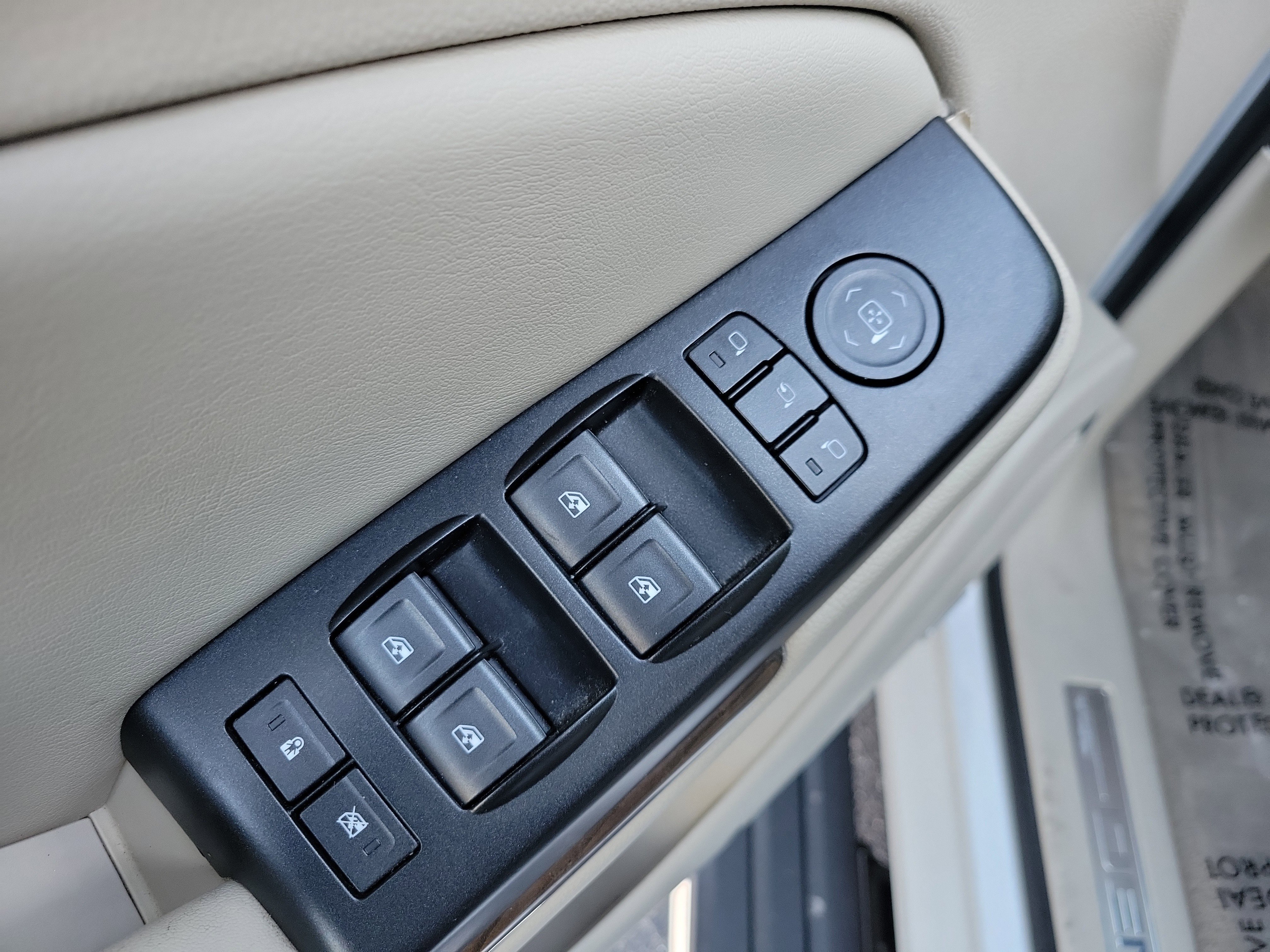 Used 2019 GMC Yukon Denali image 17