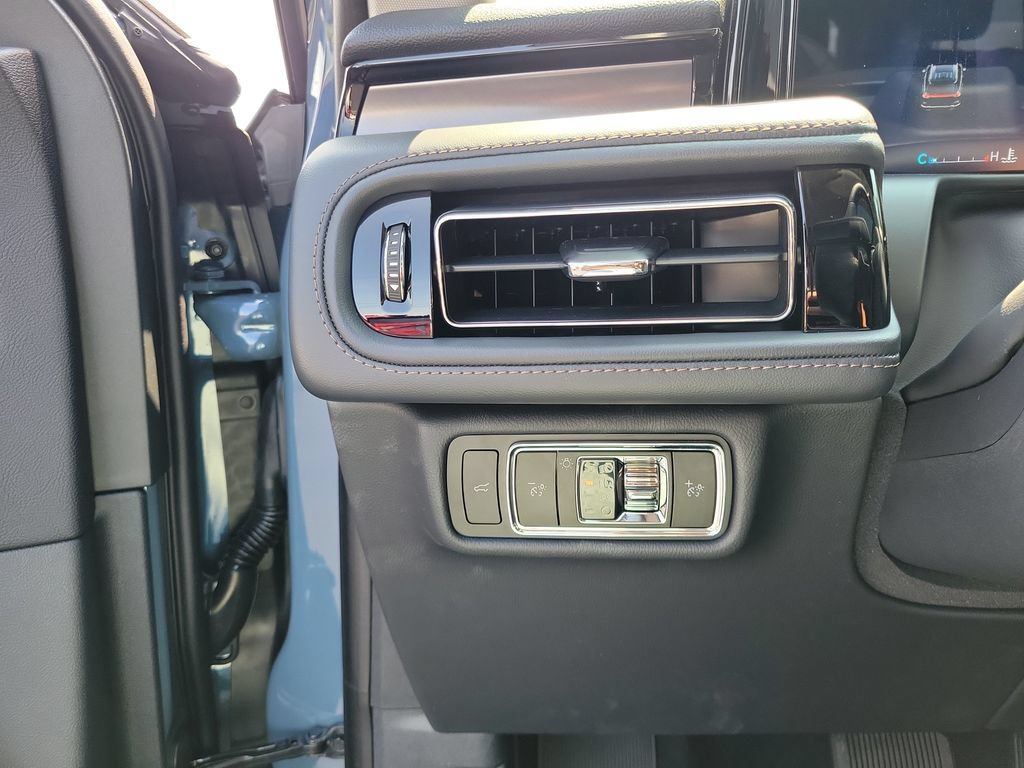 New 2026 Lincoln Aviator AWD image 23