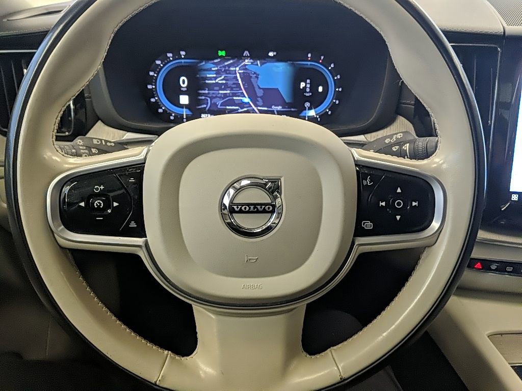 Used 2022 Volvo XC60 B5 Inscription w/ Advanced Package image 17