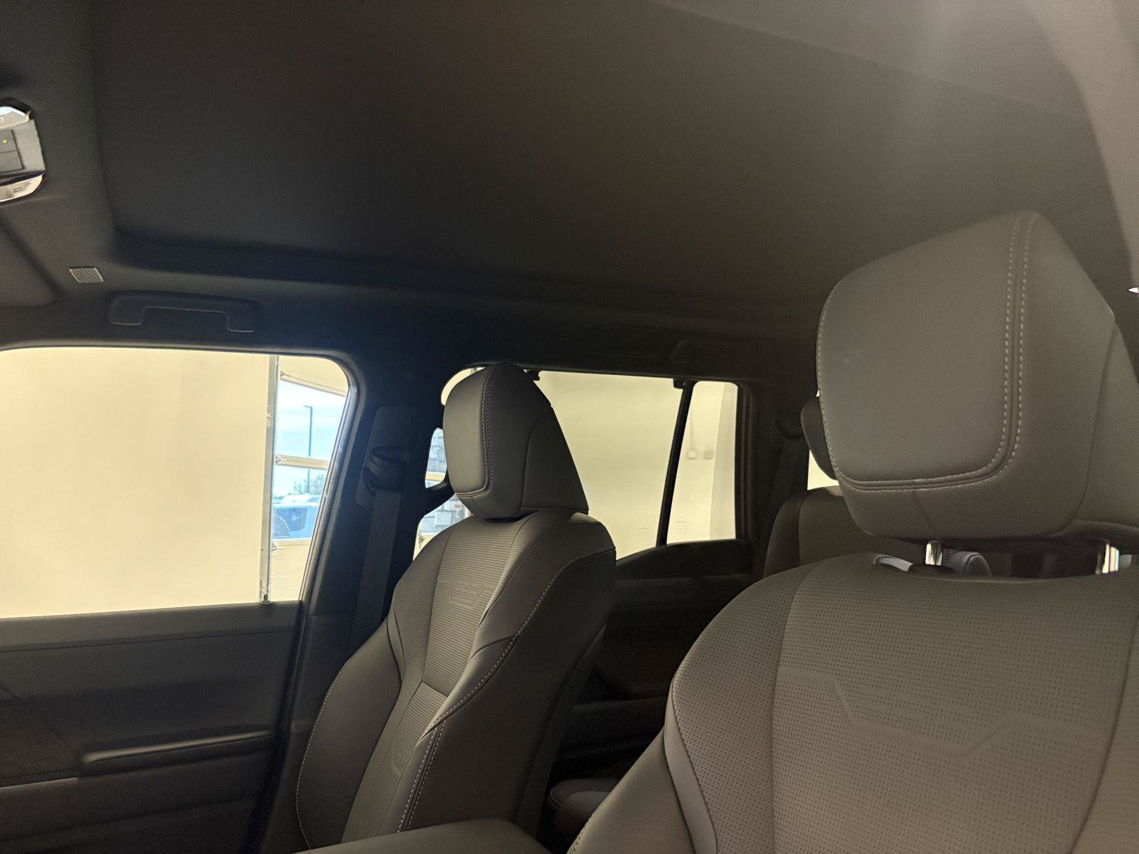 Used 2026 Lexus GX 550 w/ Accessory Package (2T) AWD/4WD image 15