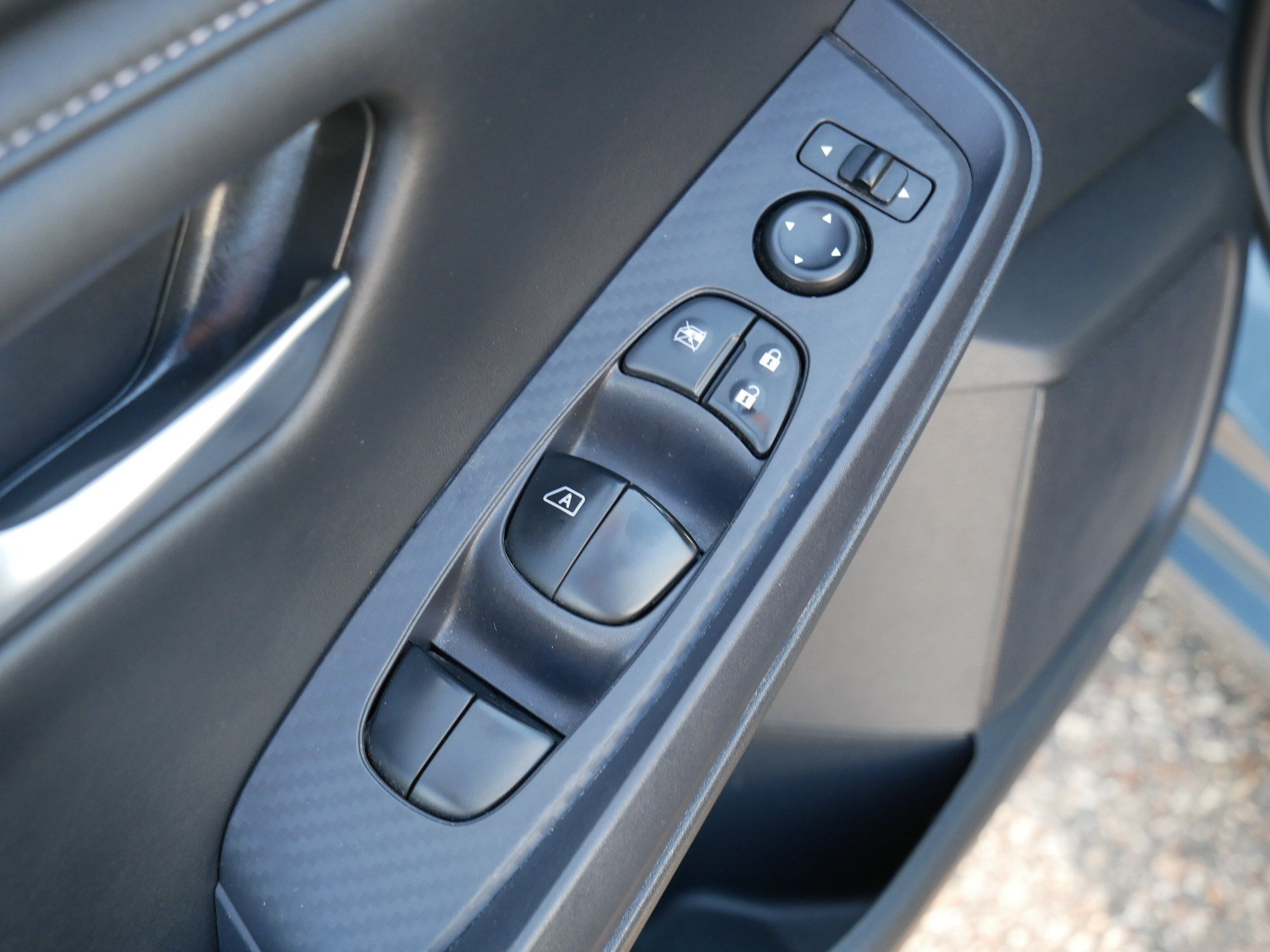Certified 2024 Nissan Sentra SV FWD image 19
