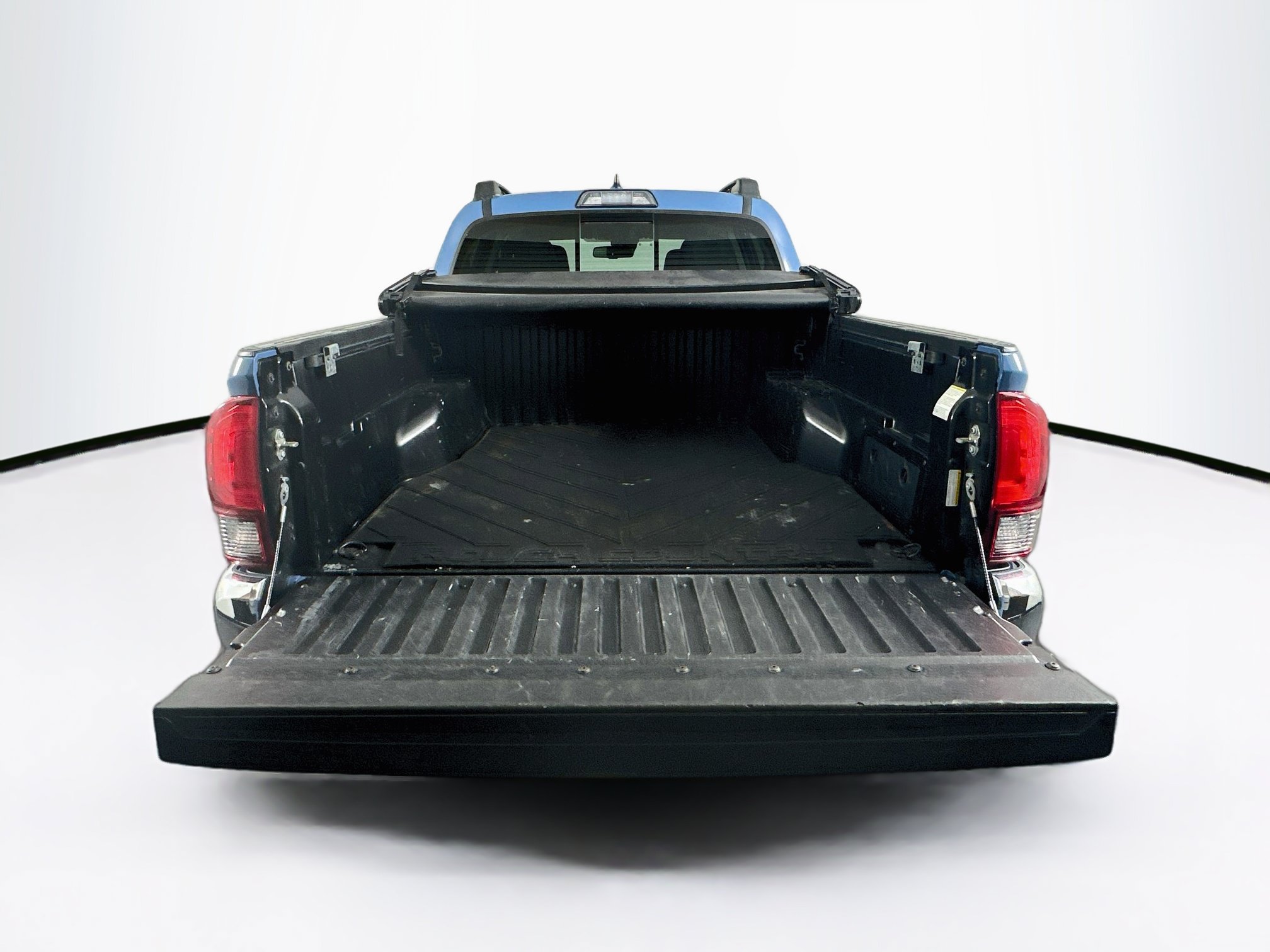 Used 2019 Toyota Tacoma SR5 AWD/4WD image 26