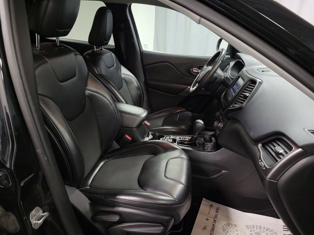 Used 2019 Jeep Cherokee Latitude Plus w/ Comfort/Convenience Group image 26