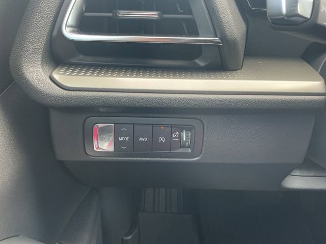 New 2026 Chevrolet Traverse LT w/ LPO, Floor Liner Package AWD/4WD image 15