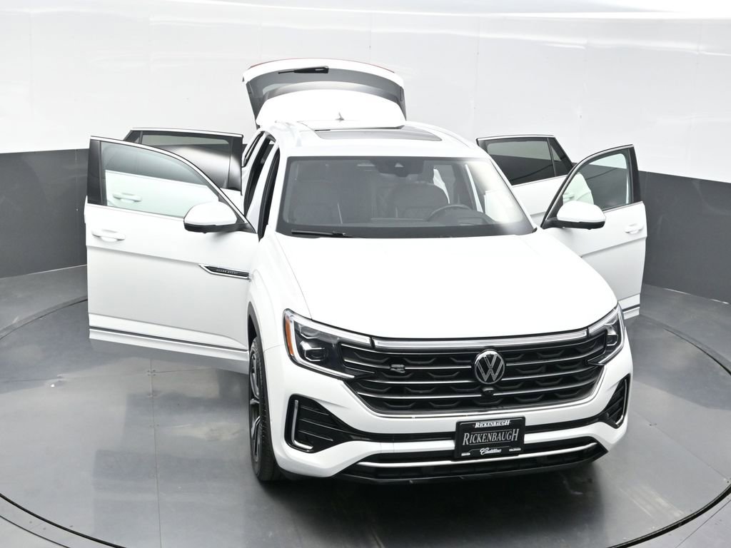 Used 2025 Volkswagen Atlas Cross Sport SEL Premium R-Line image 32