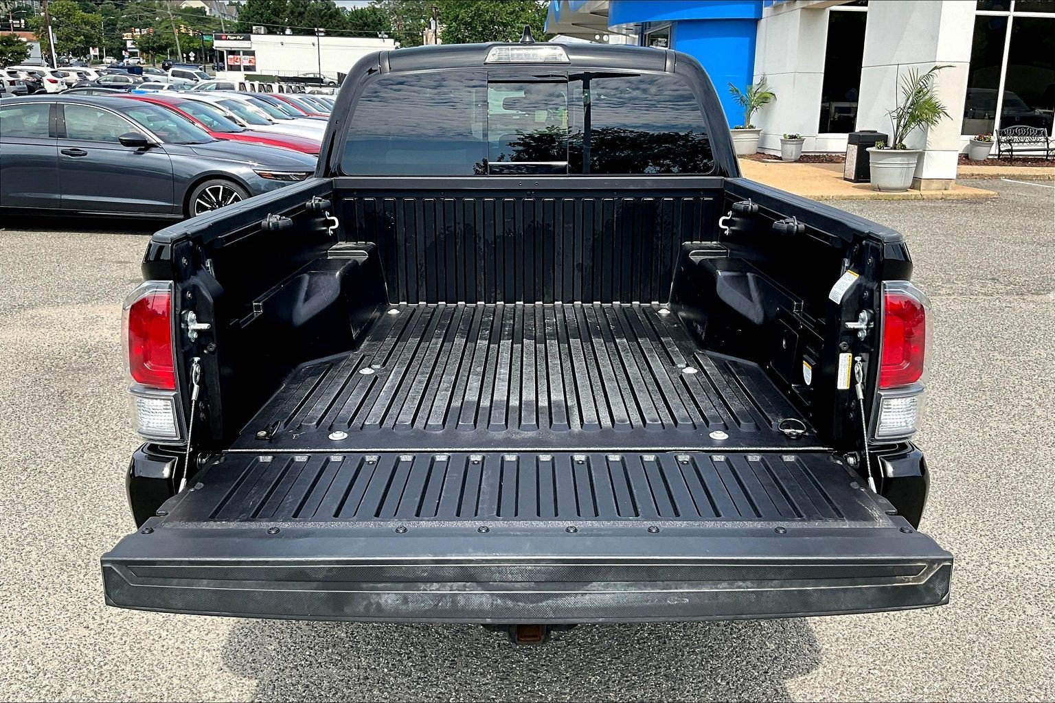 Used 2023 Toyota Tacoma TRD Sport AWD/4WD image 28