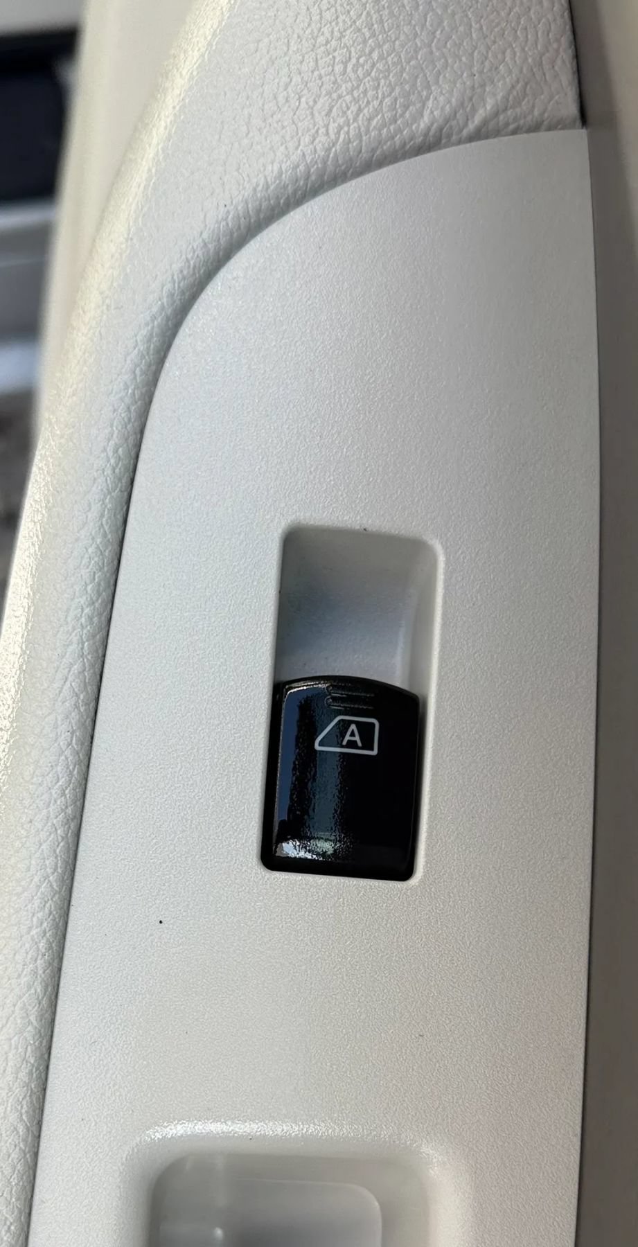 Used 2010 INFINITI G37 Journey w/ Premium Pkg RWD image 34