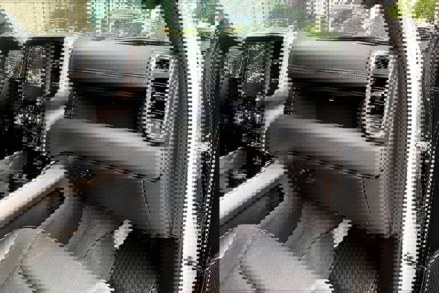 Used 2021 RAM 1500 Laramie w/ Sport Appearance Package image 19