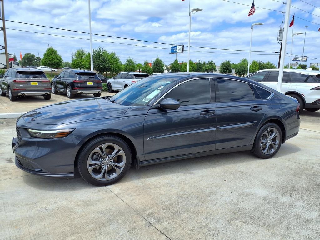 Used 2023 Honda Accord EX image 3