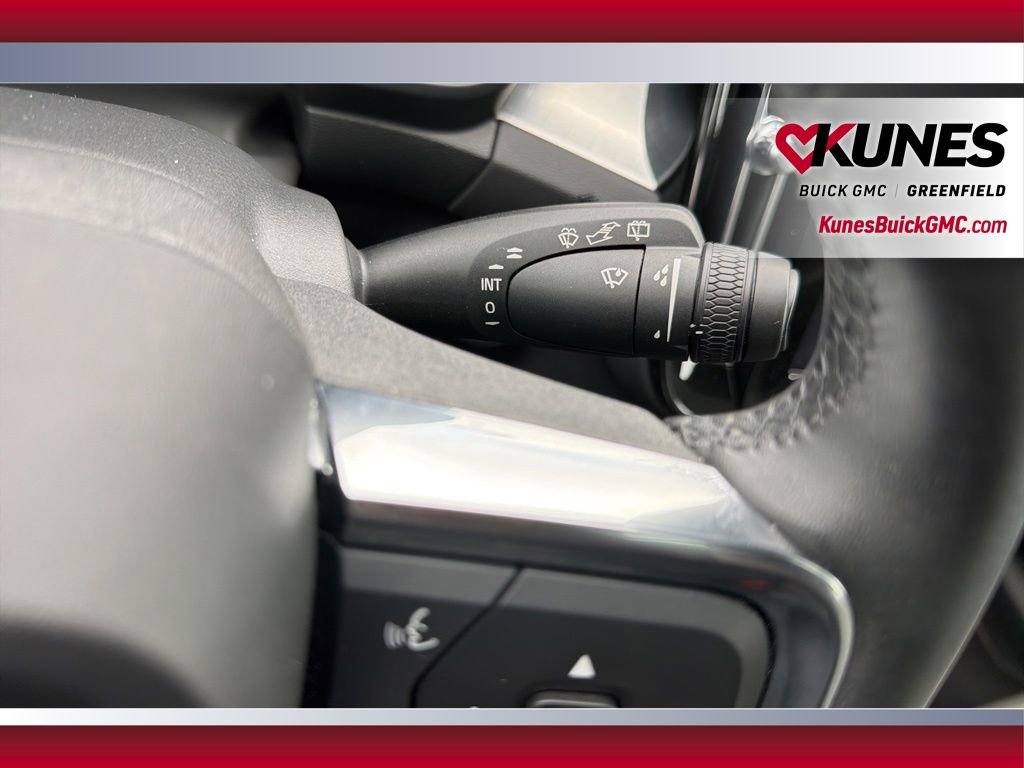 Used 2024 Volvo XC40 B5 Core AWD/4WD image 24