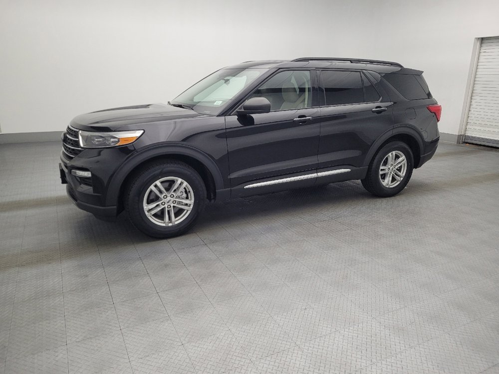Used 2023 Ford Explorer XLT w/ Equipment Group 202A image 2