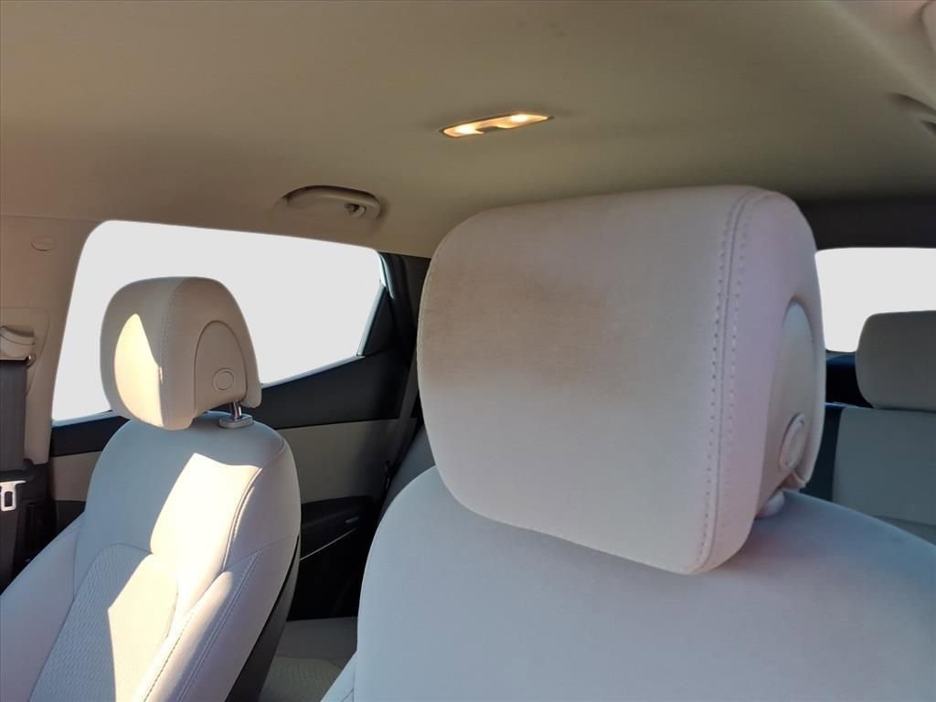 Used 2018 Hyundai Santa Fe Sport w/ 2.4L Value Package 02 image 19