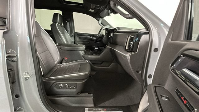 Used 2025 GMC Sierra 1500 AT4X AWD/4WD image 30