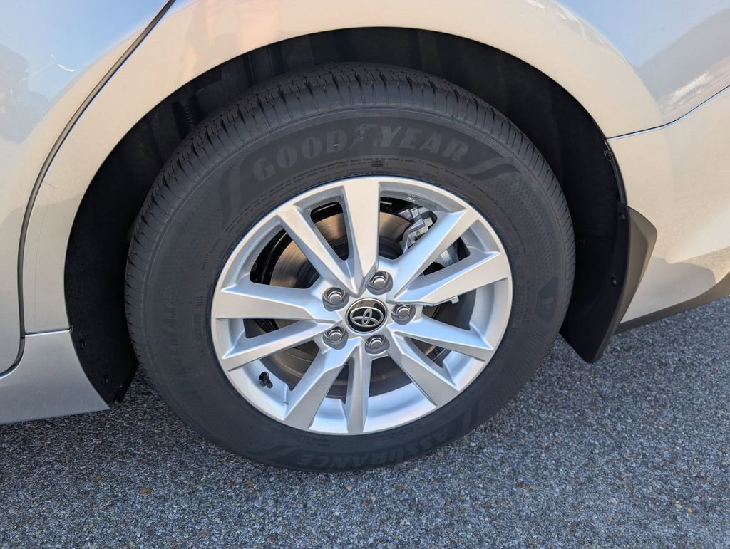 New 2026 Toyota Camry LE FWD image 28