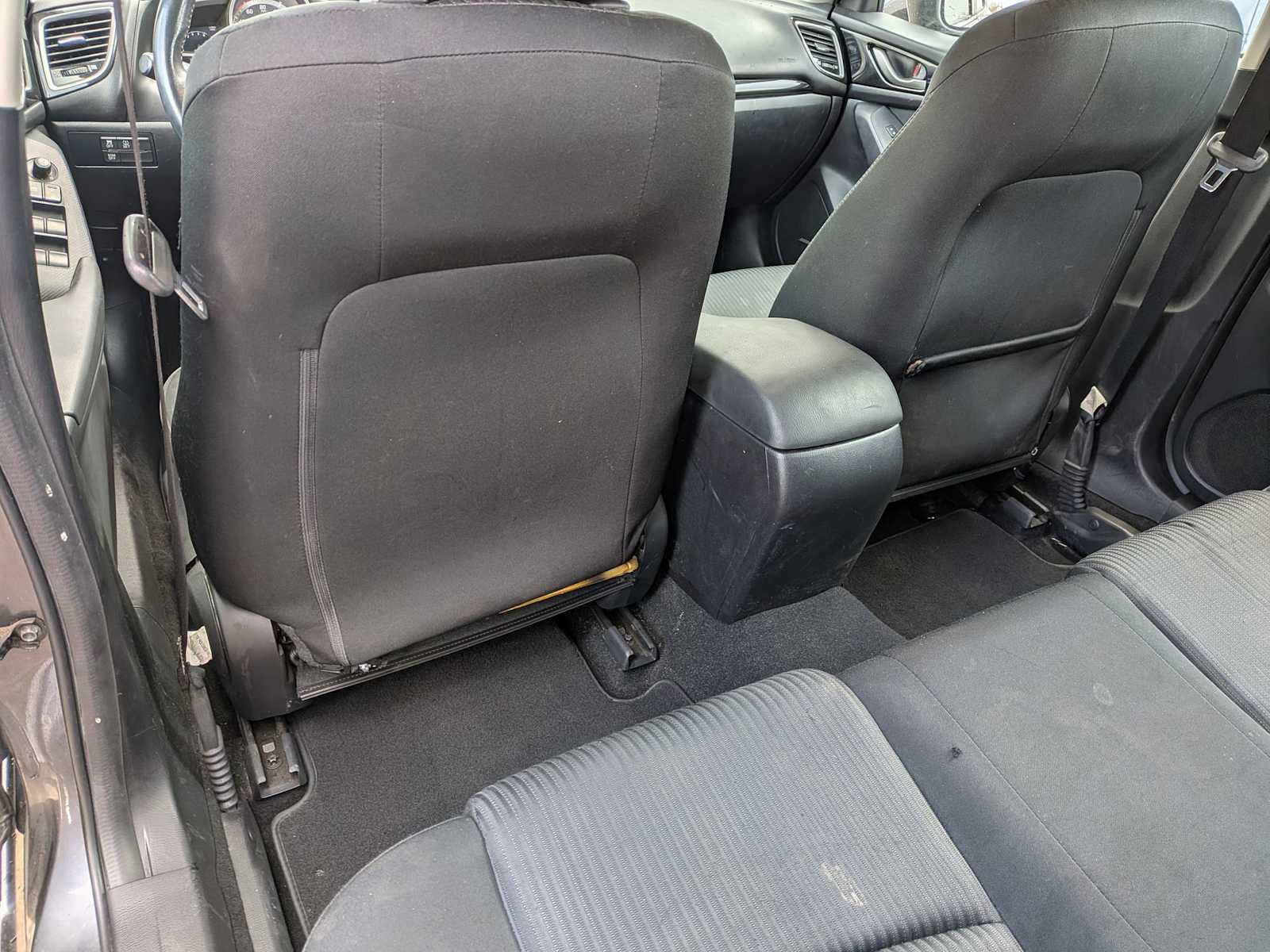 Used 2016 MAZDA MAZDA3 i Touring w/ Popular Equipment Package image 17