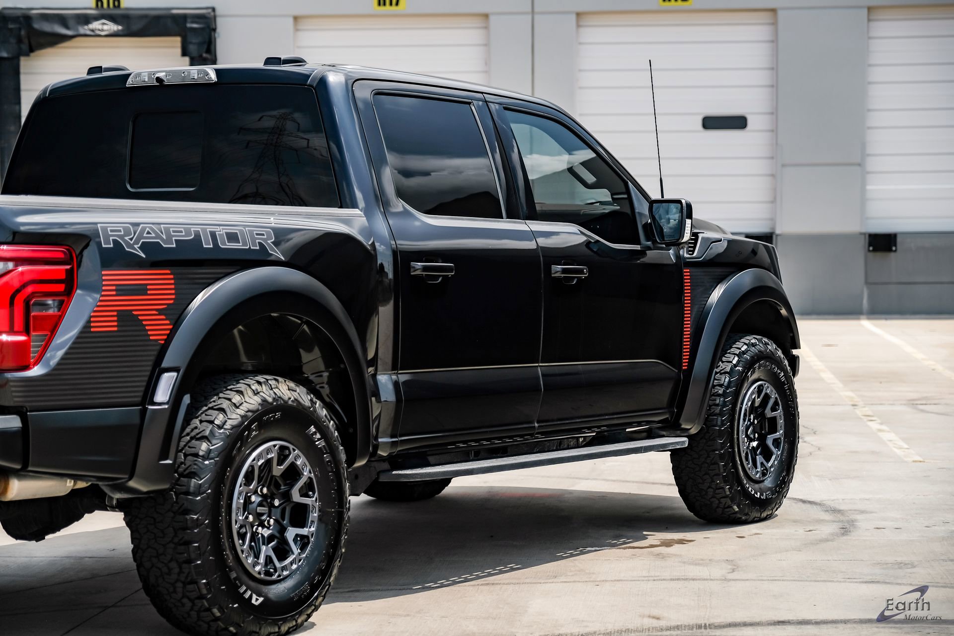 Used 2025 Ford F150 Raptor w/ Equipment Group 803A Raptor R image 19