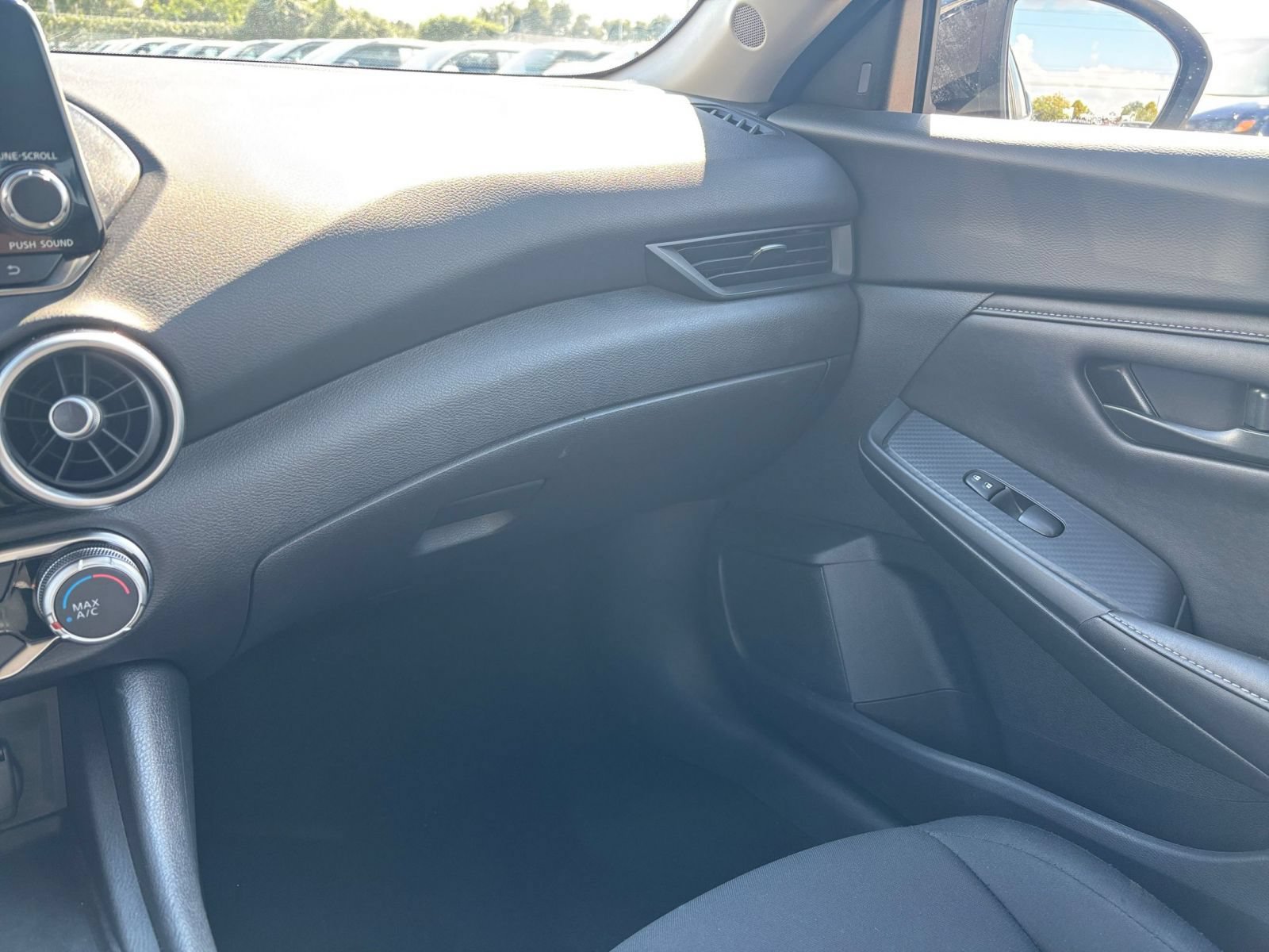Used 2025 Nissan Sentra S FWD image 32