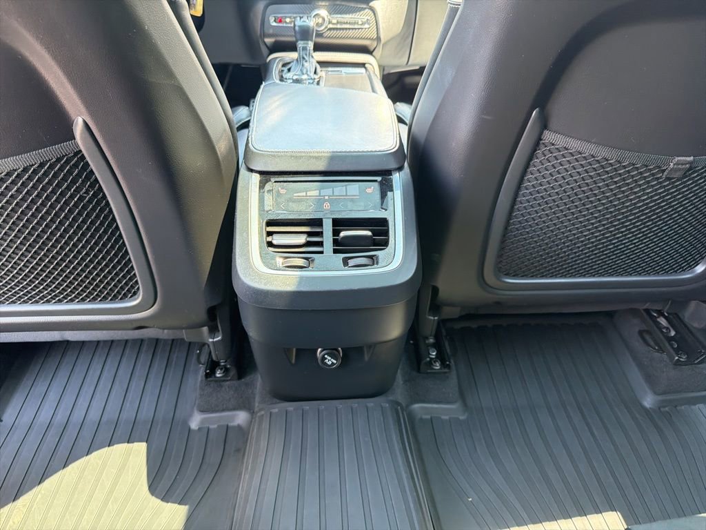 Used 2019 Volvo XC90 T6 R-Design w/ Advanced Package AWD/4WD image 20