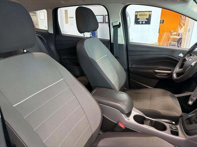 Used 2015 Ford Escape SE image 30