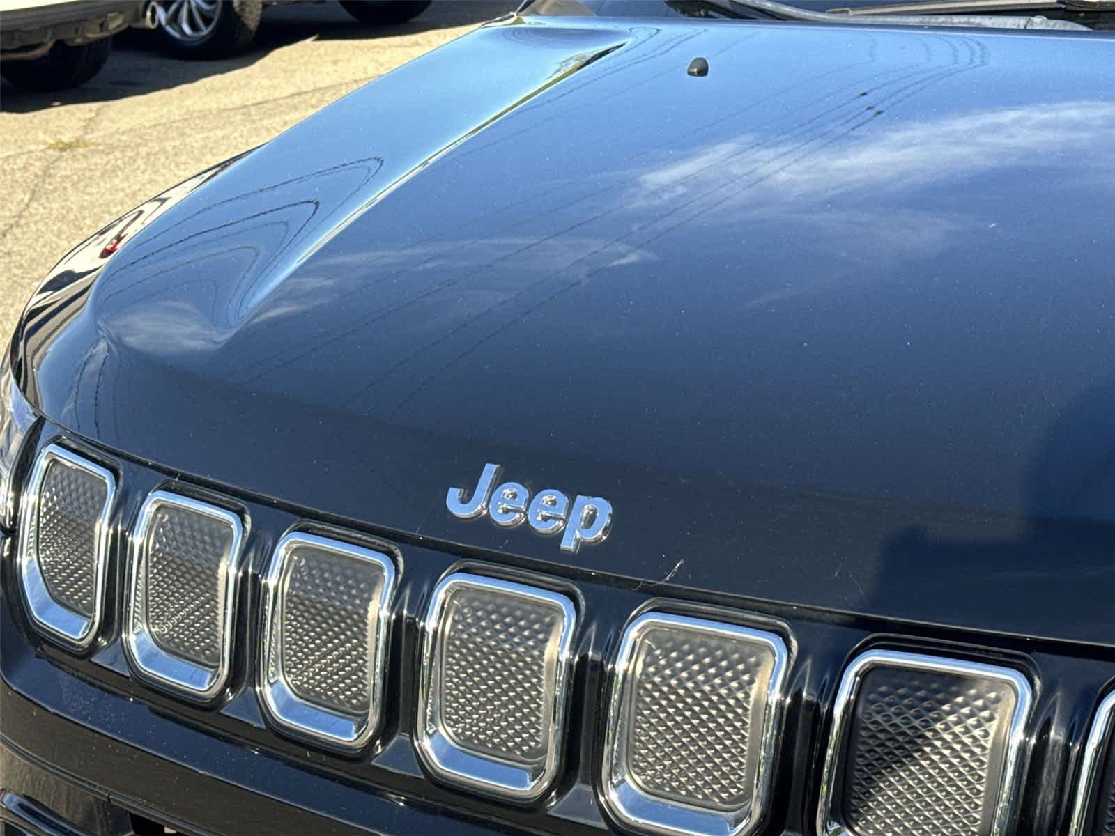 Used 2022 Jeep Compass Limited AWD/4WD image 9