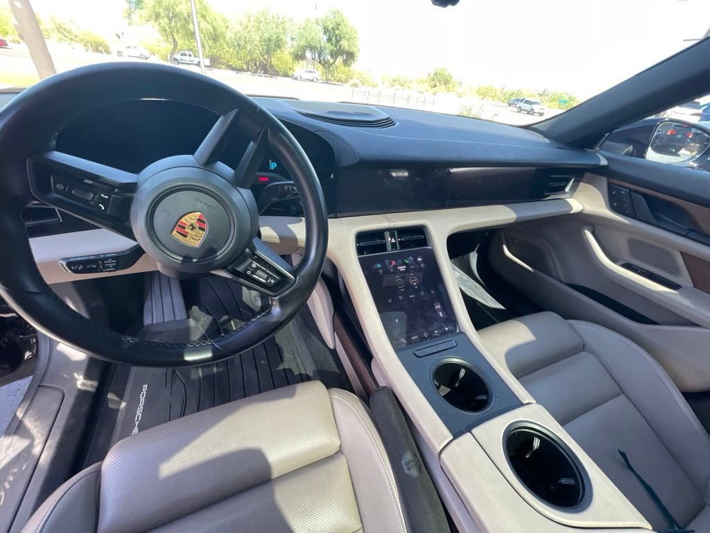Used 2022 Porsche Taycan RWD image 10