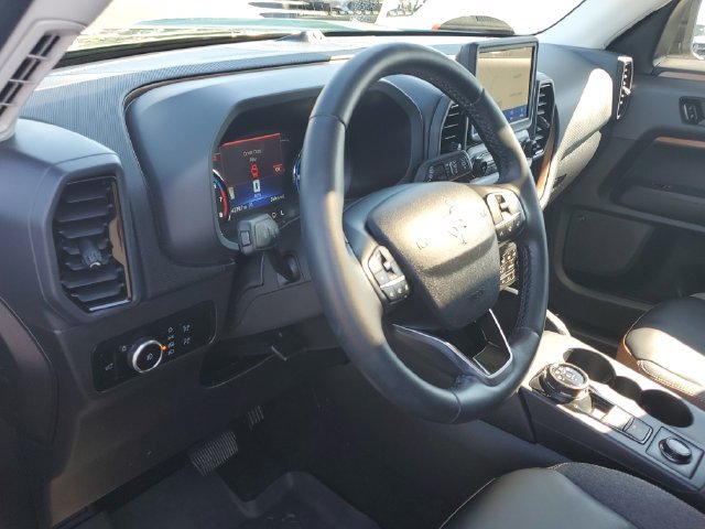 Used 2024 Ford Bronco Sport Outer Banks w/ Tech Package AWD/4WD image 15