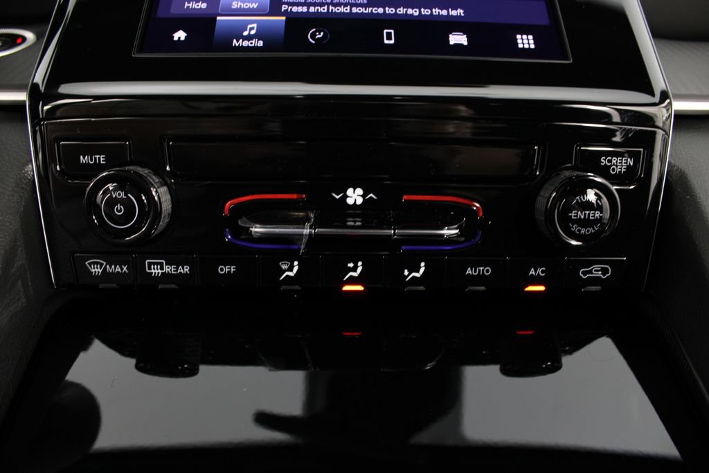New 2026 Jeep Grand Cherokee Laredo AWD/4WD image 6