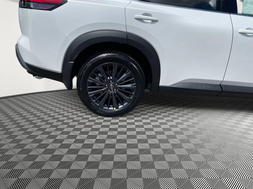 New 2026 Nissan Pathfinder SL w/ SL Premium Package FWD image 7