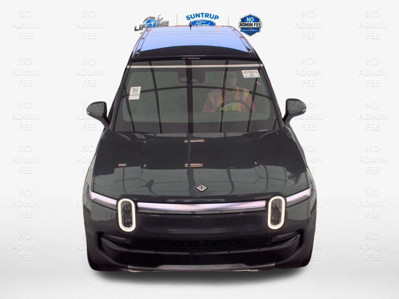 Used 2025 Rivian R1S Adventure Dual AWD/4WD image 3