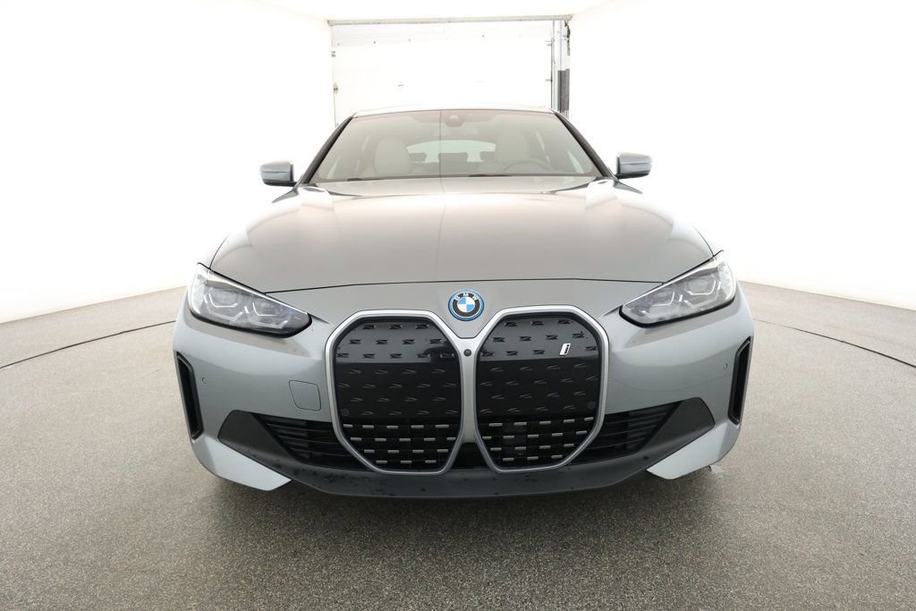Used 2022 BMW i4 eDrive40 w/ Premium Package image 2