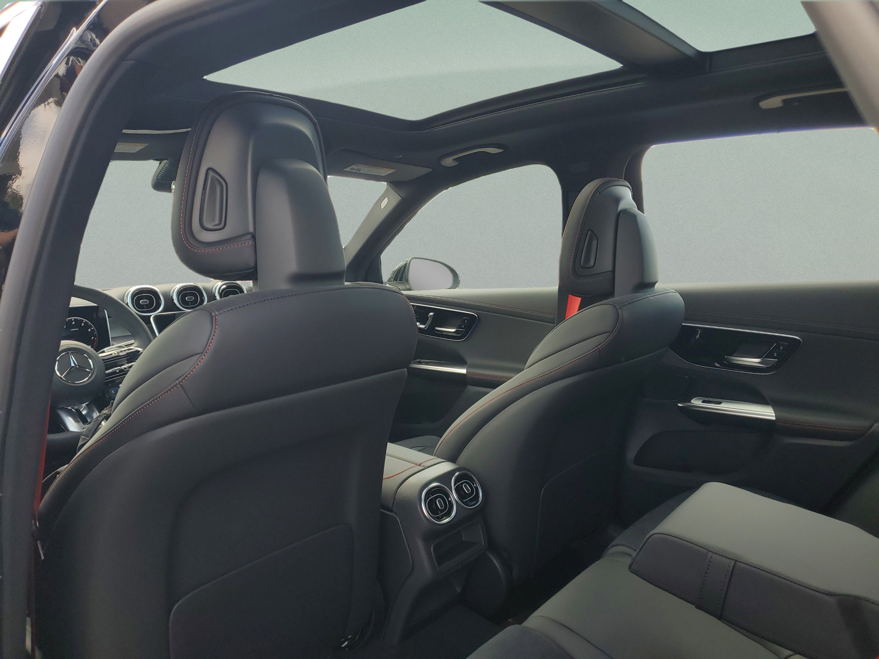 Certified 2026 Mercedes-Benz GLC 43 AMG 4MATIC image 8