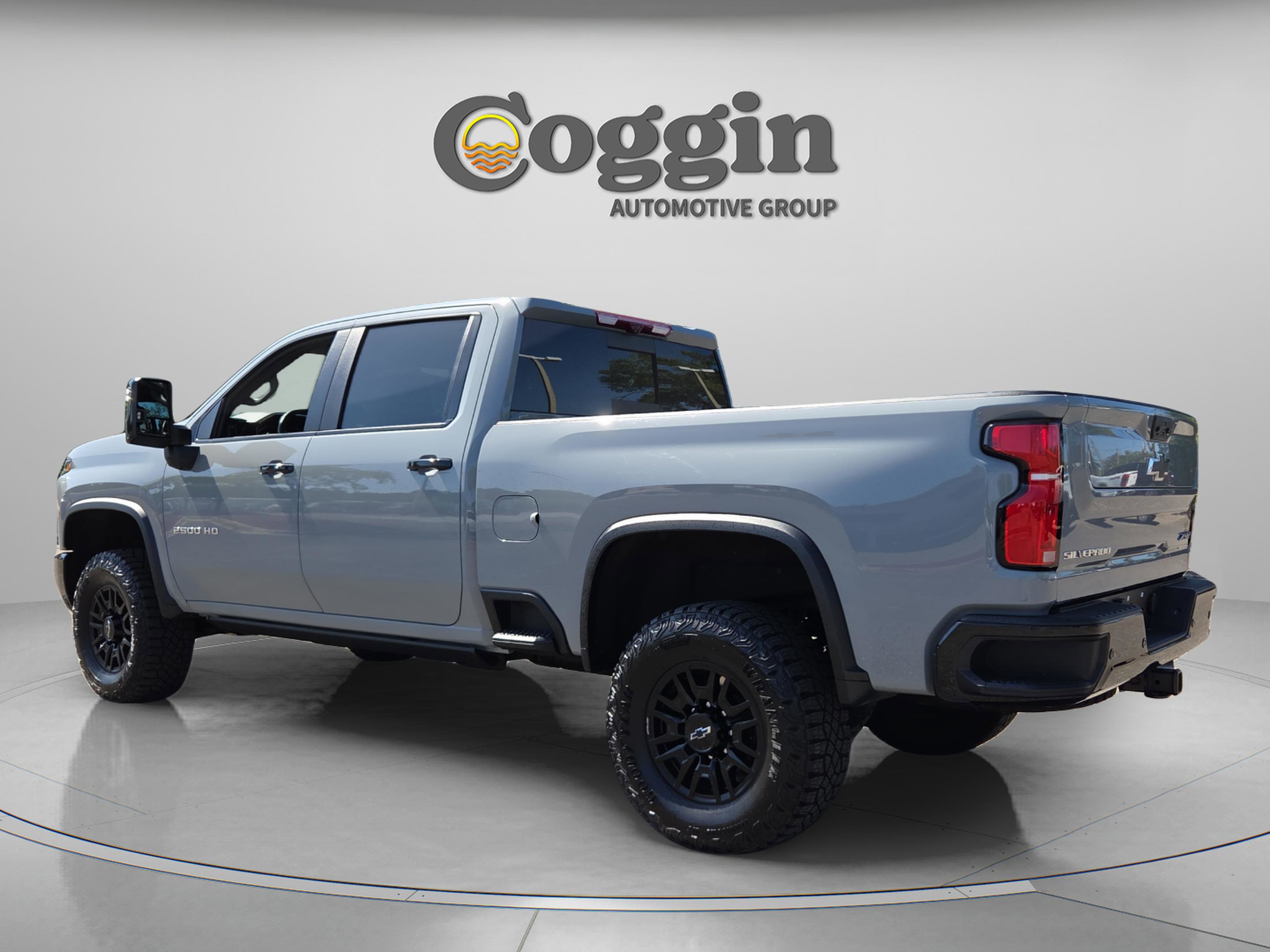 Certified 2025 Chevrolet Silverado 2500 ZR2 w/ Technology Package AWD/4WD image 3