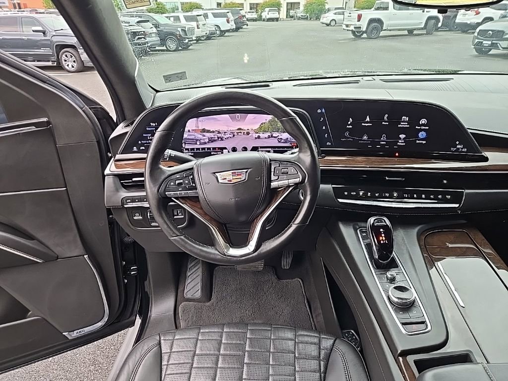 Used 2023 Cadillac Escalade Sport Platinum w/ LPO, ONYX Package AWD/4WD image 15