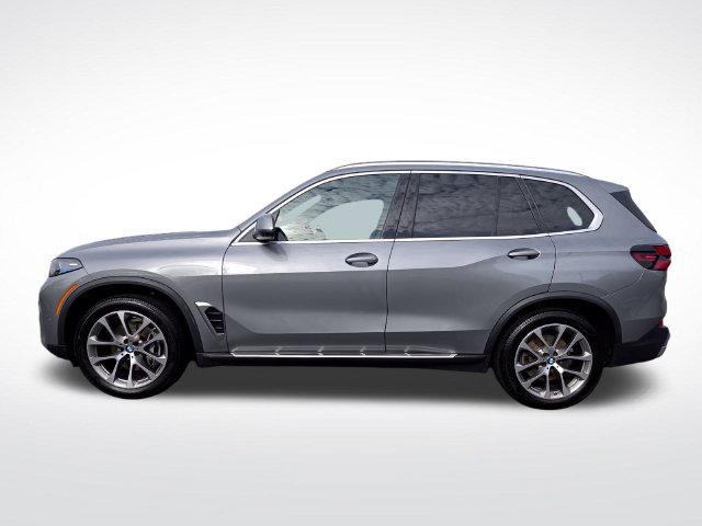 Used 2024 BMW X5 xDrive40i AWD/4WD image 4