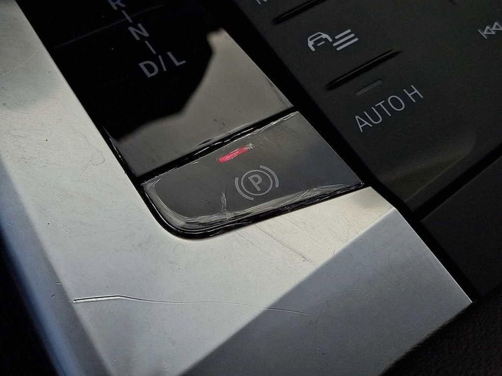 Used 2025 BMW X2 xDrive28i image 25