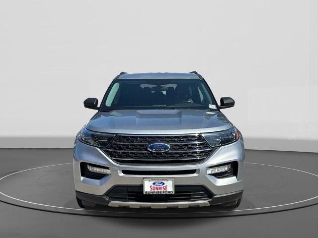 Certified 2022 Ford Explorer XLT w/ Equipment Group 202A image 3