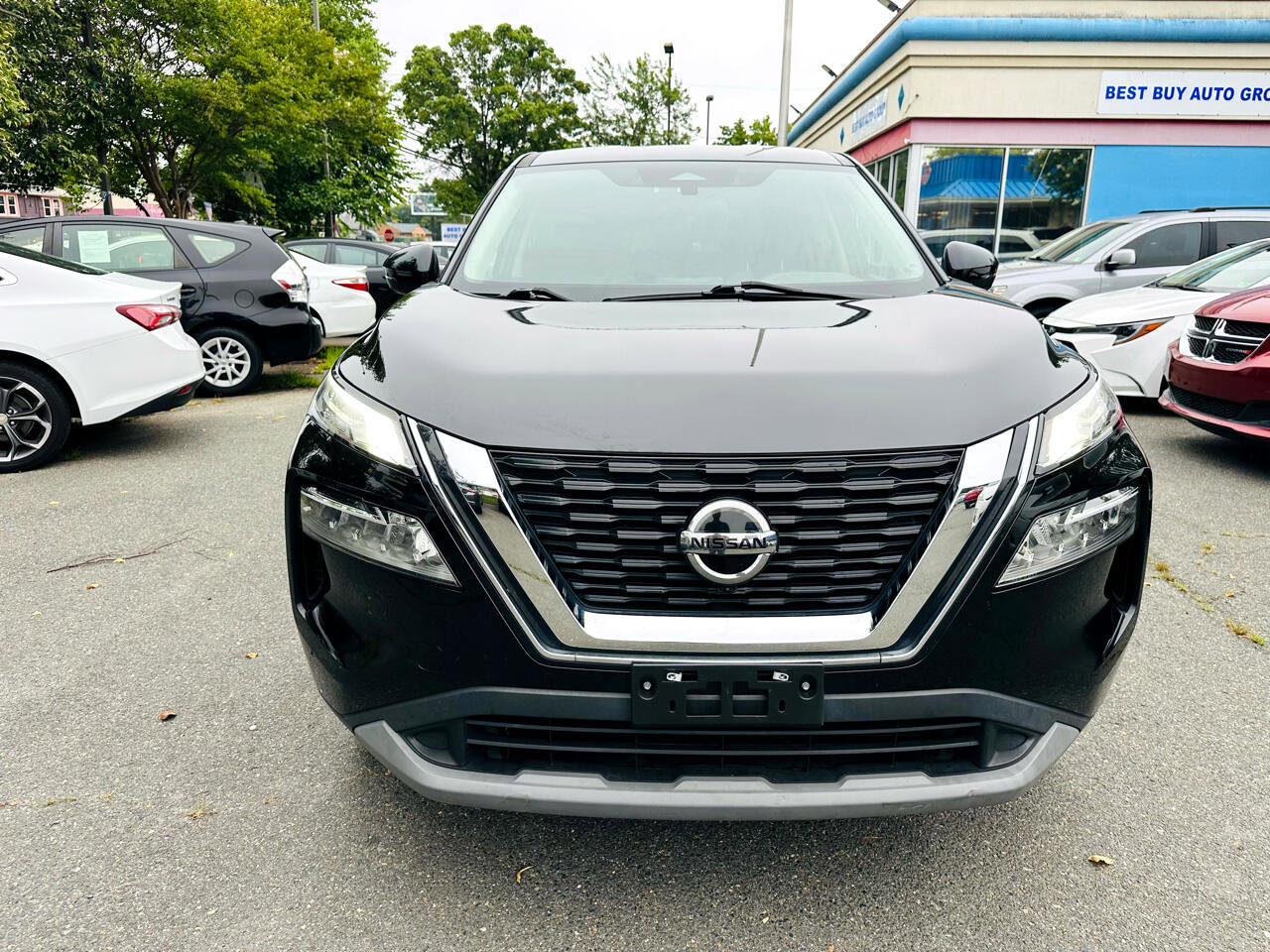 Used 2021 Nissan Rogue SV image 9