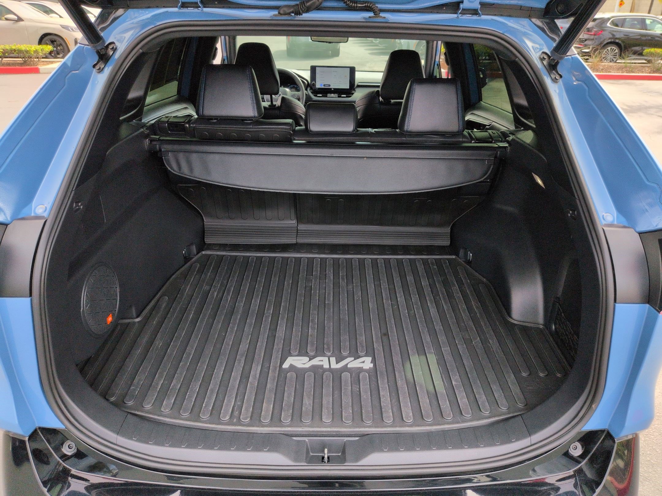 Used 2023 Toyota RAV4 XSE AWD/4WD image 31
